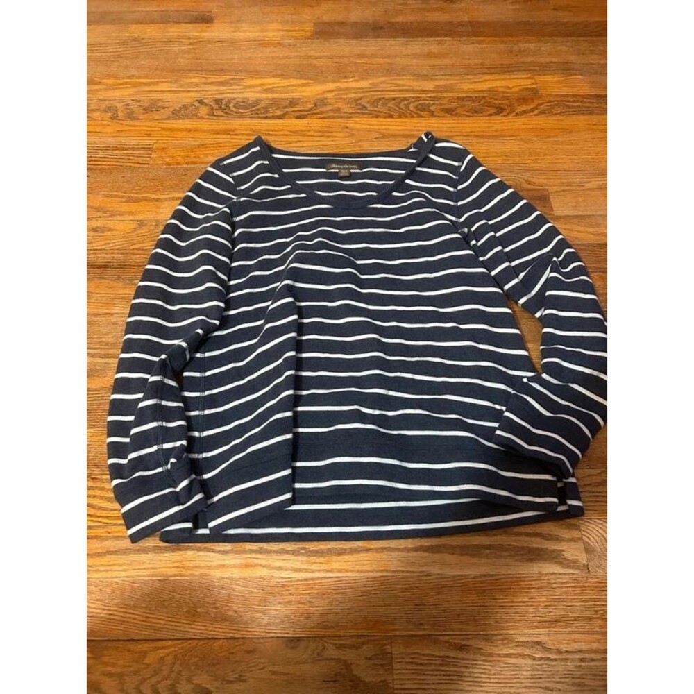 Tommy Bahama Medium Top